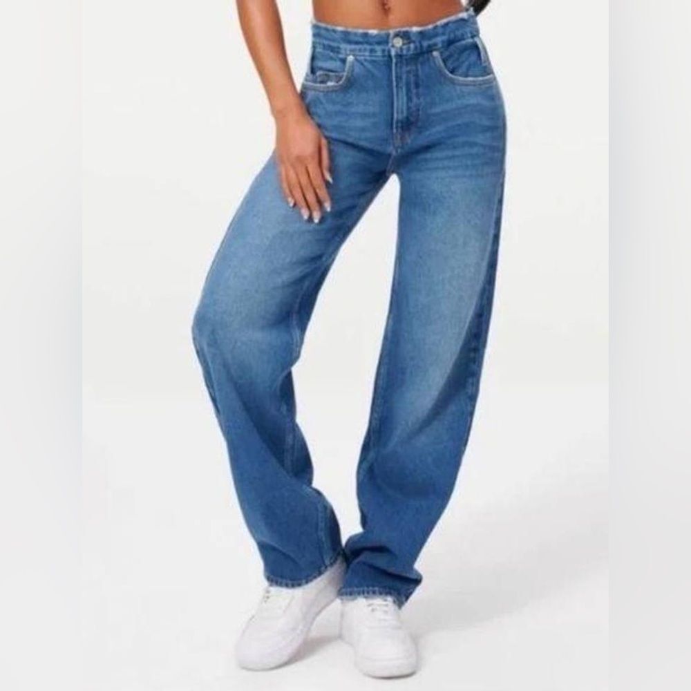 EUC Good American Good ’90s Relaxed Jeans in Indigo057